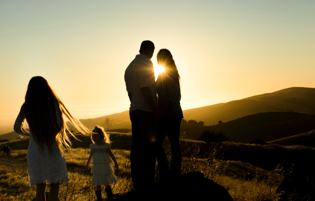 夫妻离婚，如何才能不伤害到孩子？